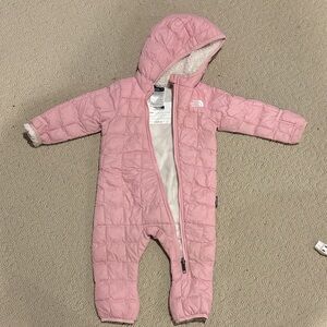 The North Face Light Pink Quilted Kids Bunting 6-12 months